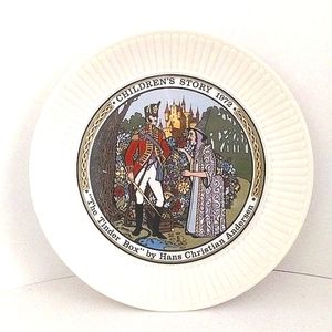 VINTAGE WEDGWOOD CHILDRENS STORY "THE TINDER BOX" COLLECTOR PLATE FAIRYTALE